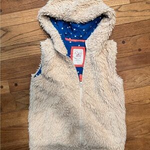 Boden Cream Sherpa Kids Vest with Blue Star Lining